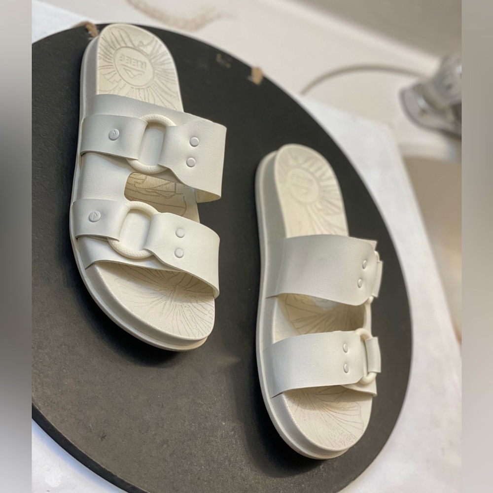 Reef Cushion Vera Cruz women’s sandals size 8M excellent condition clean